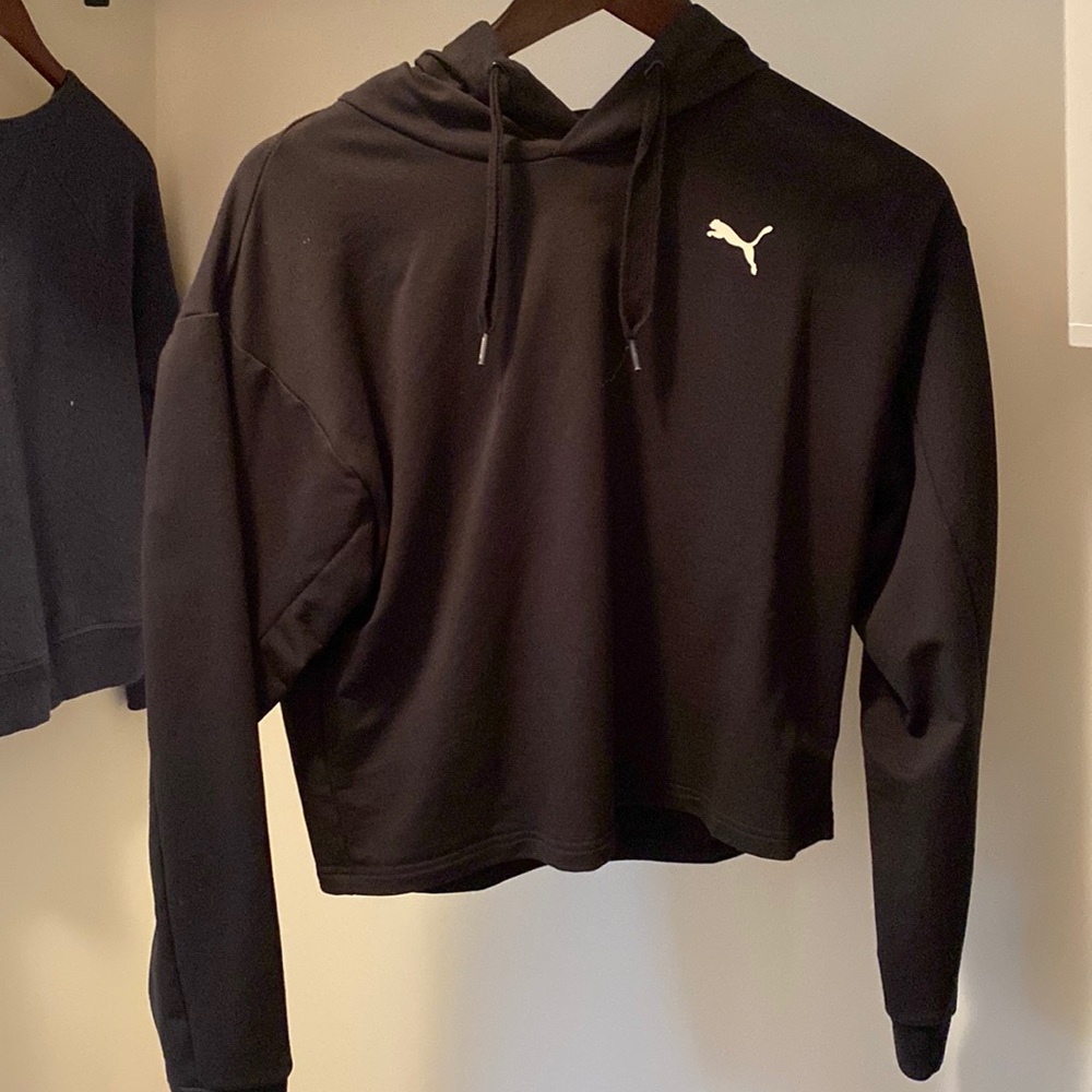 puma cropped sweatshirt | size medium